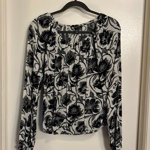 INTERNATIONAL CONCEPTS PEASANT TOP - SIZE L